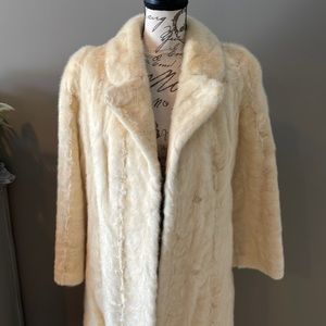 Vintage cream/white mink coat